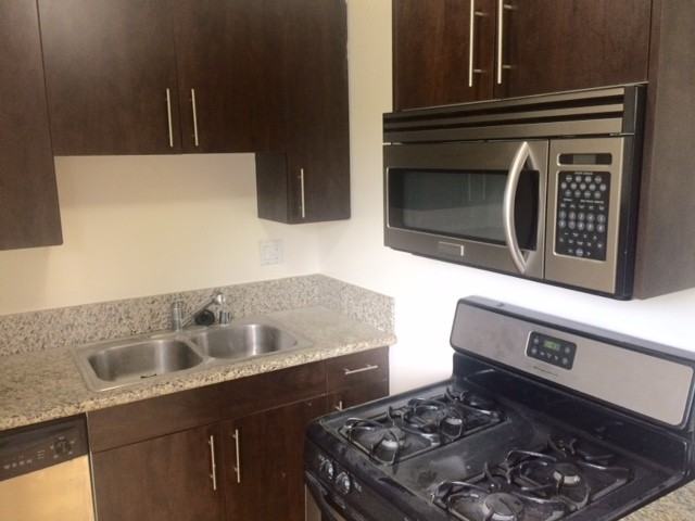 2589 S Sepulveda Blvd #4 - Photo 4 of 9