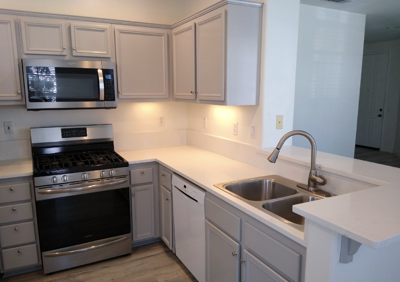 27044 Victoria Ln #103 - Photo 2 of 10