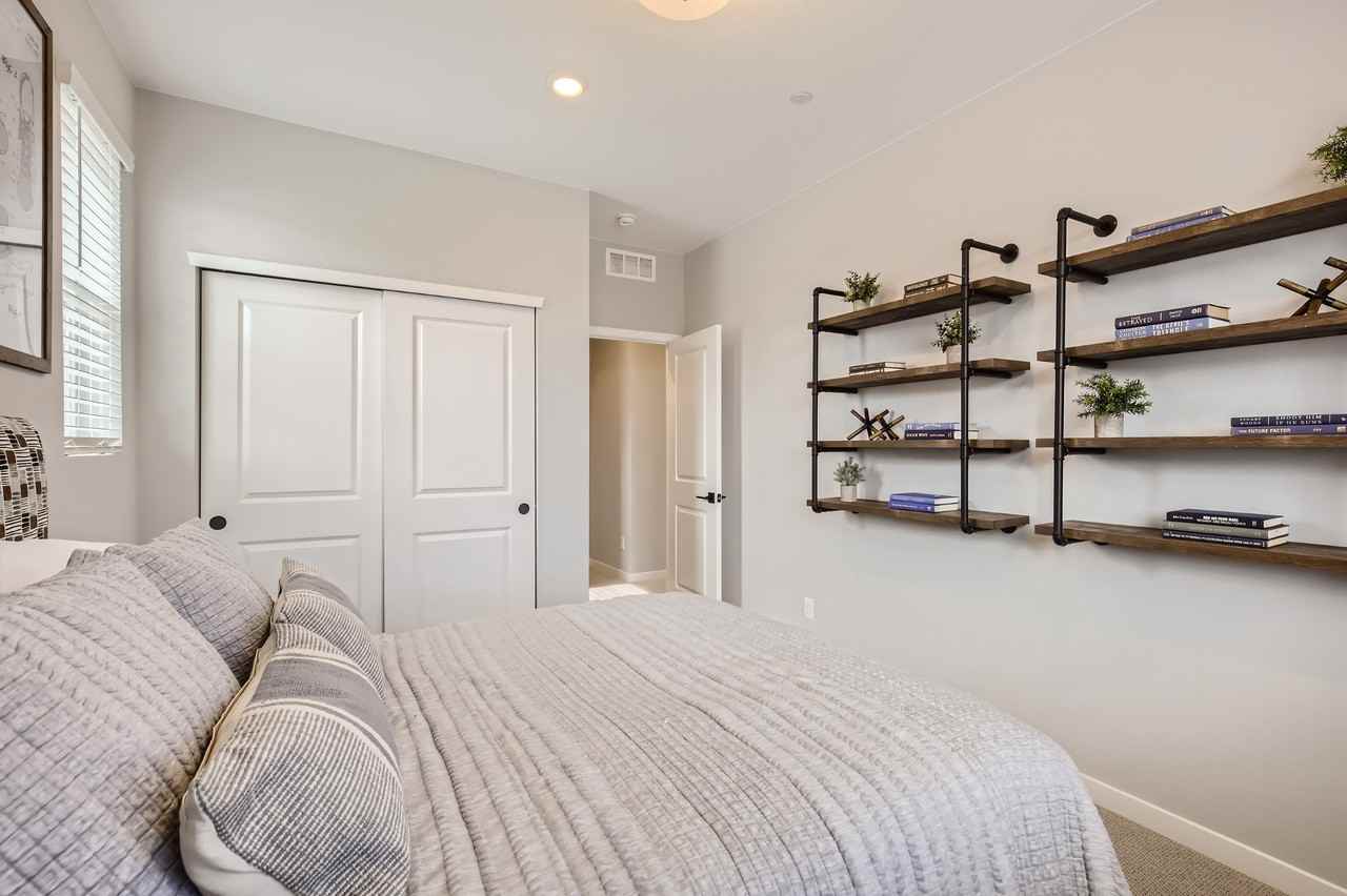 743 Pokeweed Ln - Photo 6 of 9
