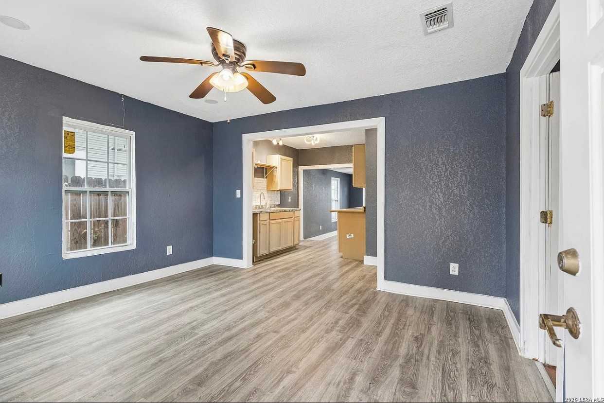 253 Carroll St #2 - Photo 5 of 7