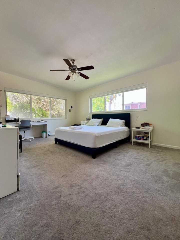 9400 E Bay Harbor Dr #3 - Photo 3 of 7