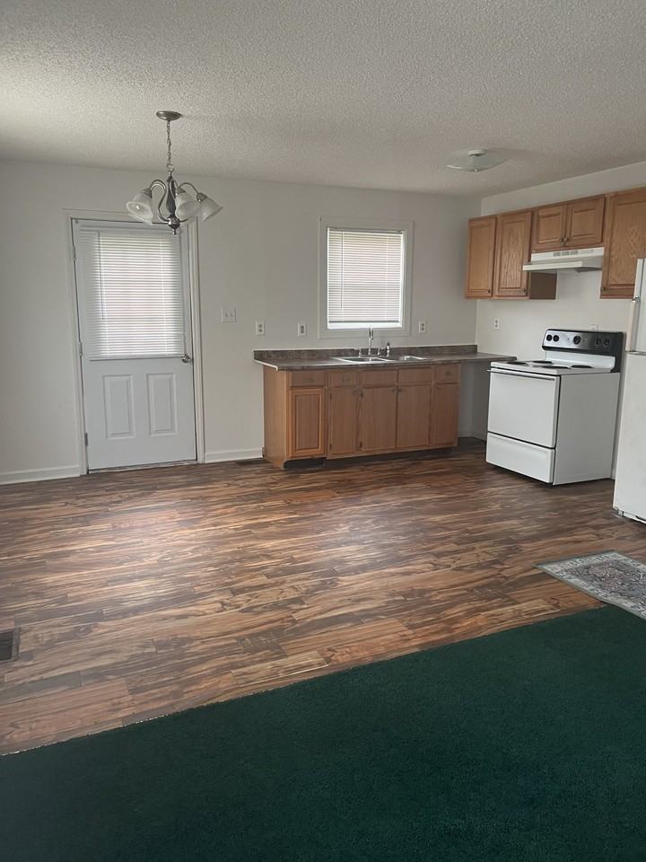 106 Taylor St #NA - Photo 2 of 12