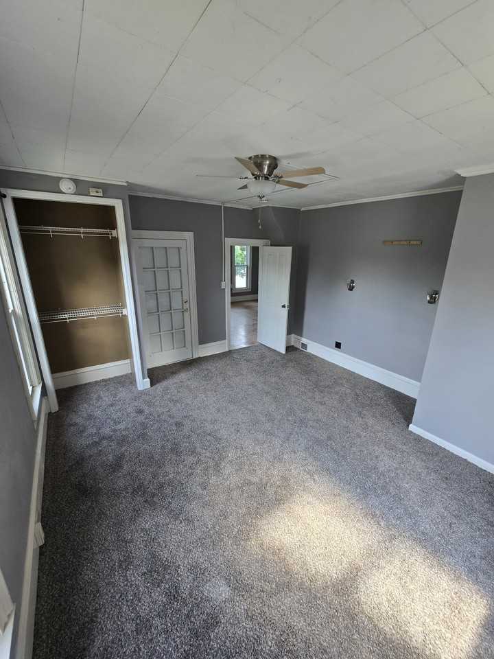 113 W Liberty St #1 - Photo 2 of 16