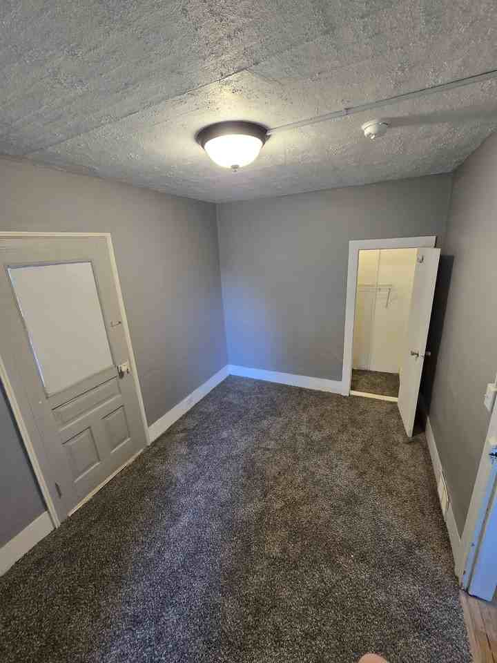 113 W Liberty St #1 - Photo 5 of 16