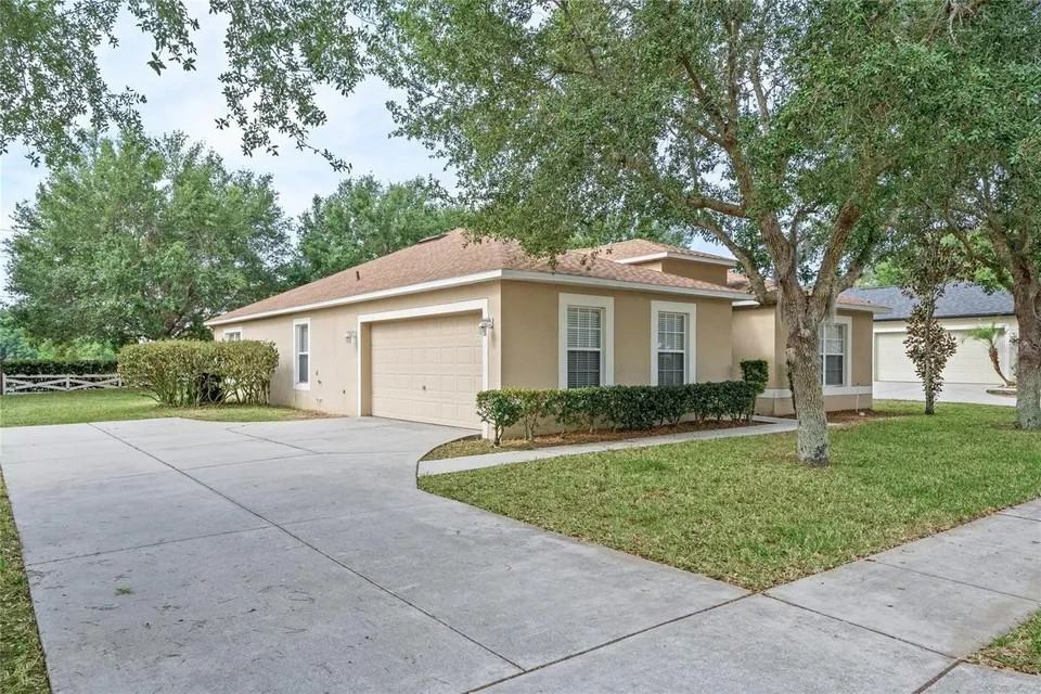 2407 Palmetto Ridge Cir #NA - Photo 2 of 5