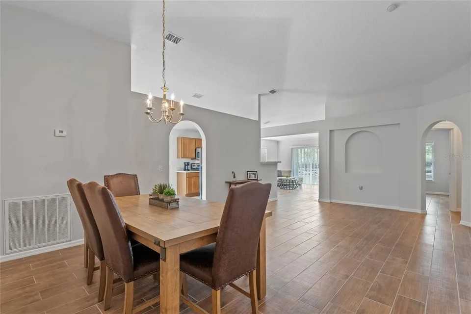 2407 Palmetto Ridge Cir #NA - Photo 3 of 5