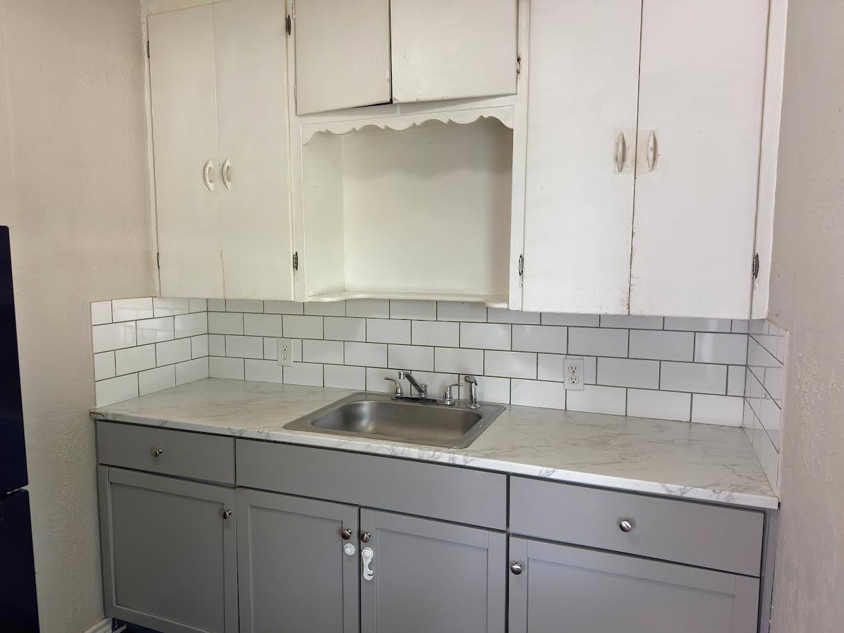 2409 Avenue D #NA - Photo 5 of 12