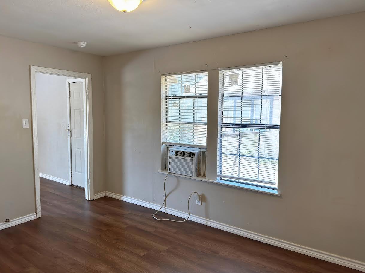 2409 Avenue D #NA - Photo 7 of 12