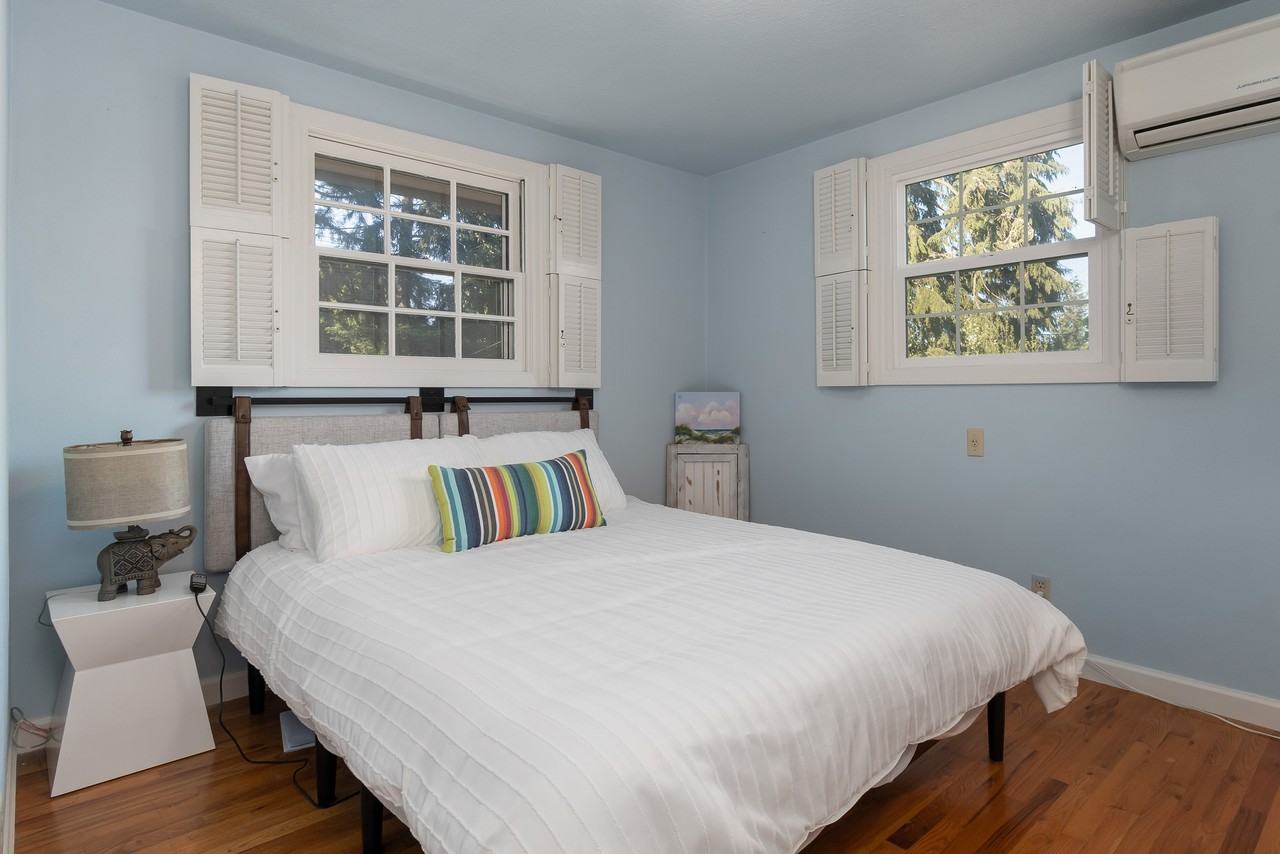 1565 Flintridge Ave #NA - Photo 7 of 18