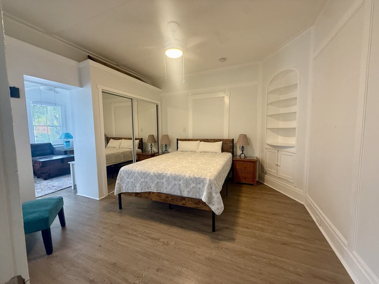 1401 Newton St #1 - Photo 5 of 10