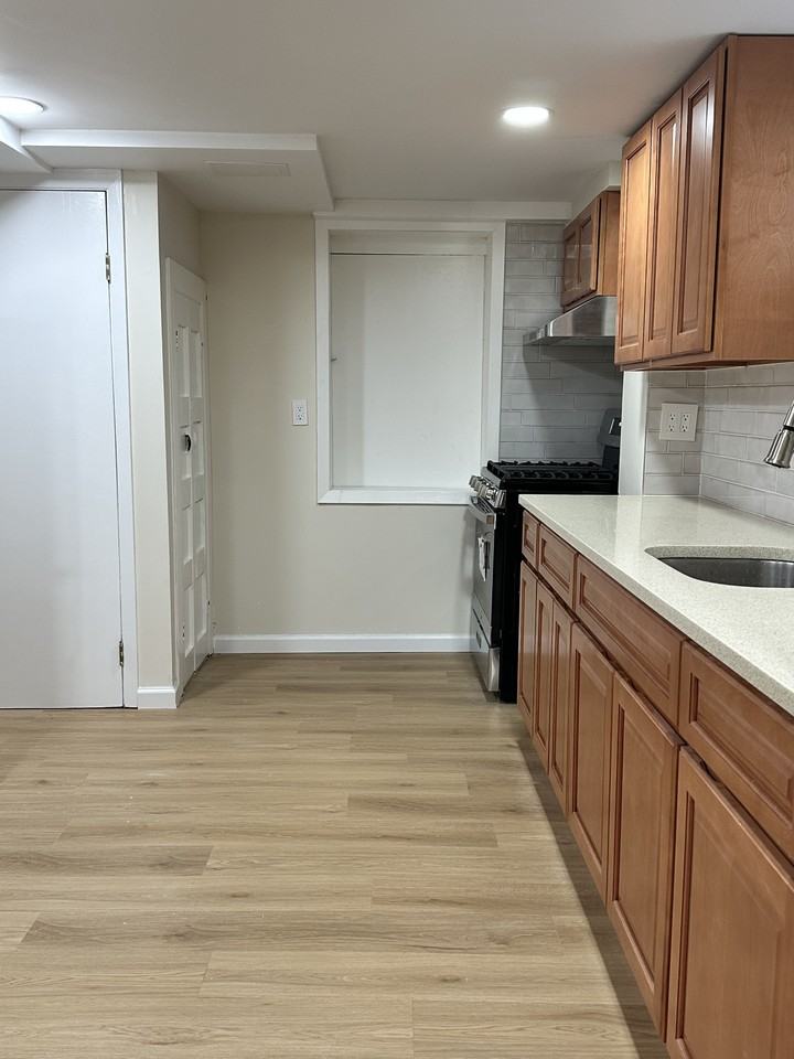 170 Melville Rd #NA - Photo 2 of 13