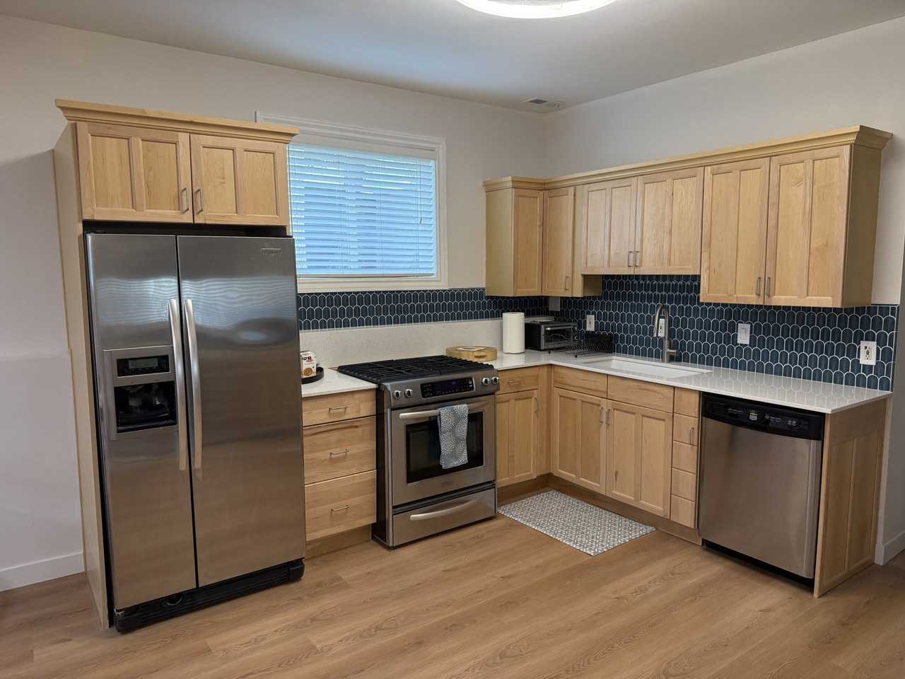 944 Williamstown Ct - Photo 2 of 5