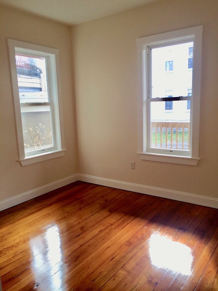 1085 Dorchester Ave #2 - Photo 3 of 9