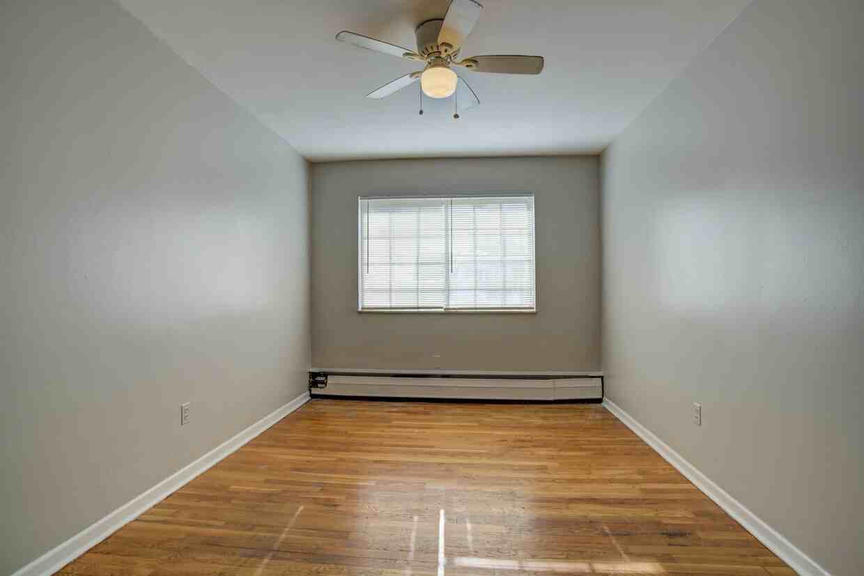 4811 Cadieux Rd #11 - Photo 3 of 12