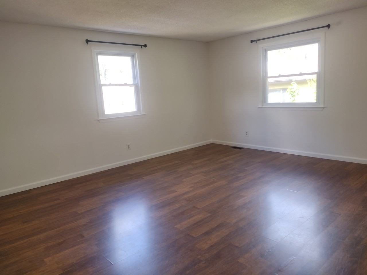 33 Cottage Gate Rd #B - Photo 6 of 11