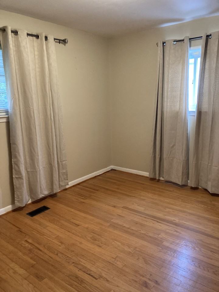 4704 Jackson St #NA - Photo 5 of 7