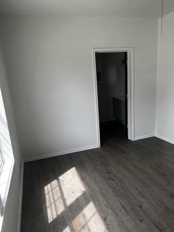 522 W Alice Ave #1 - Photo 6 of 11