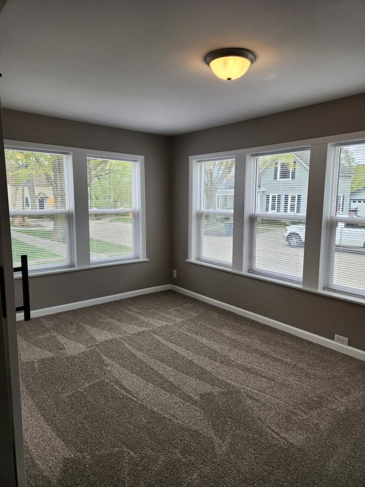 1025 Morrison Ave - Photo 6 of 17
