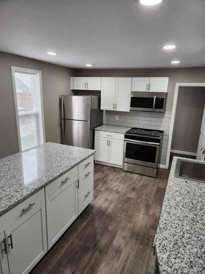 1025 Morrison Ave - Photo 7 of 17