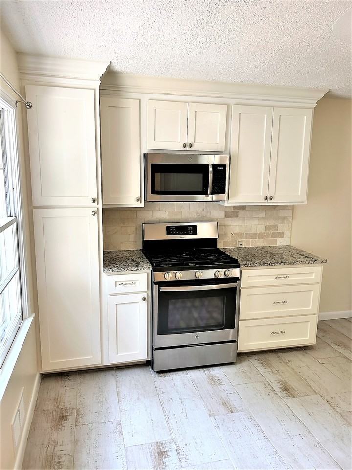 3360 Mountainside Rd - Photo 3 of 18