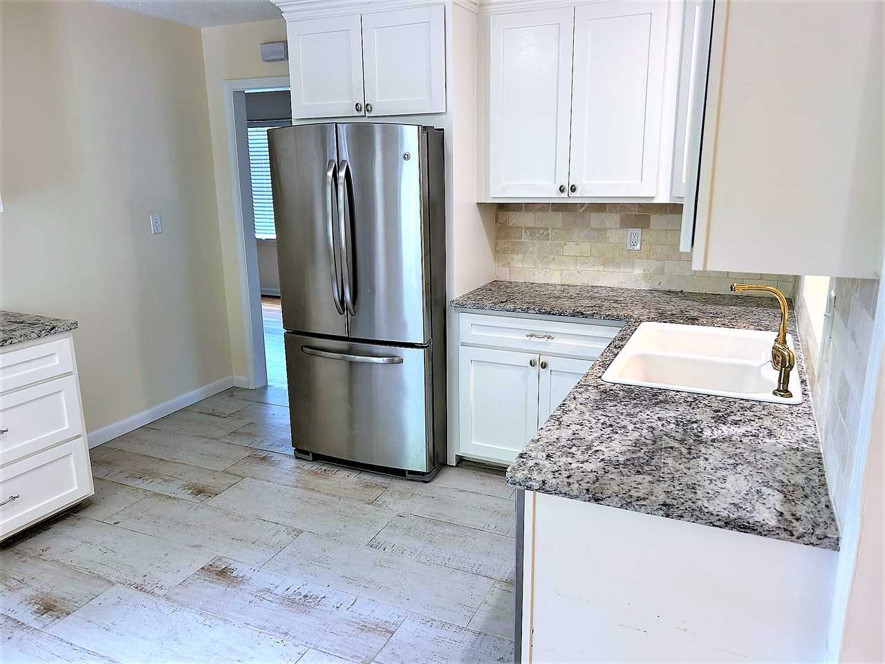 3360 Mountainside Rd - Photo 4 of 18