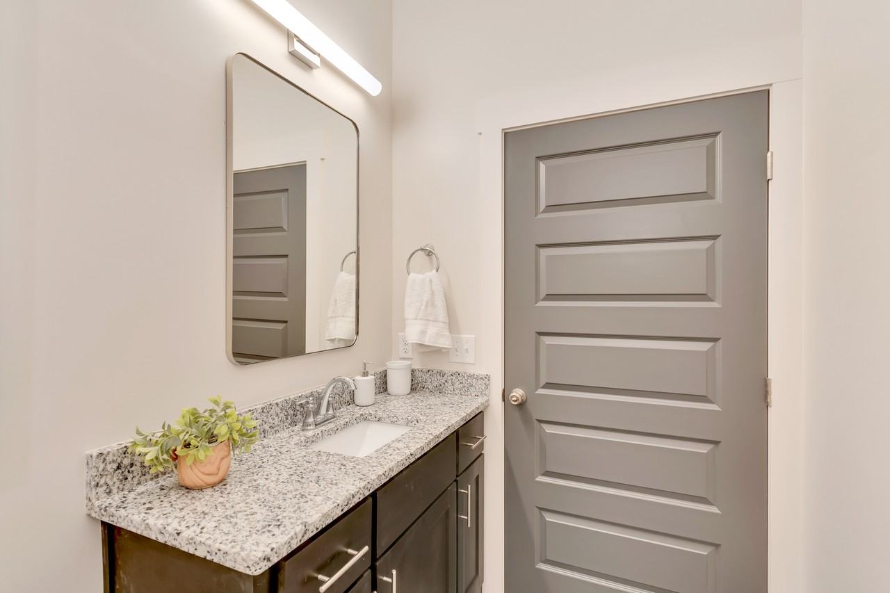 28 W 19th St #100 - Photo 5 of 50