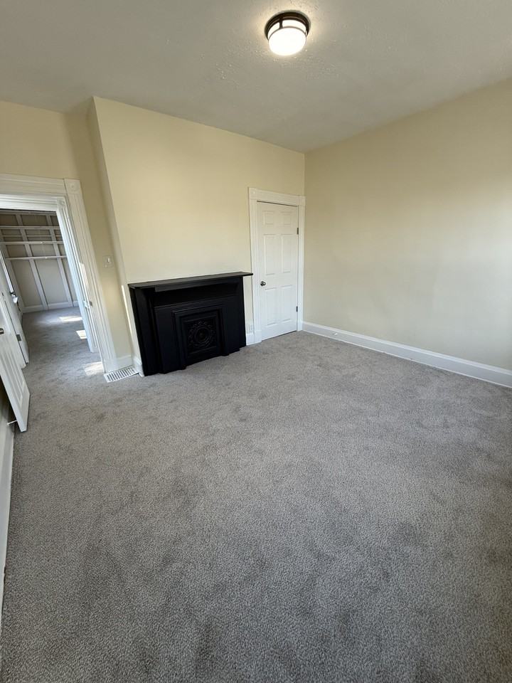 113 W 66th St - Photo 3 of 24