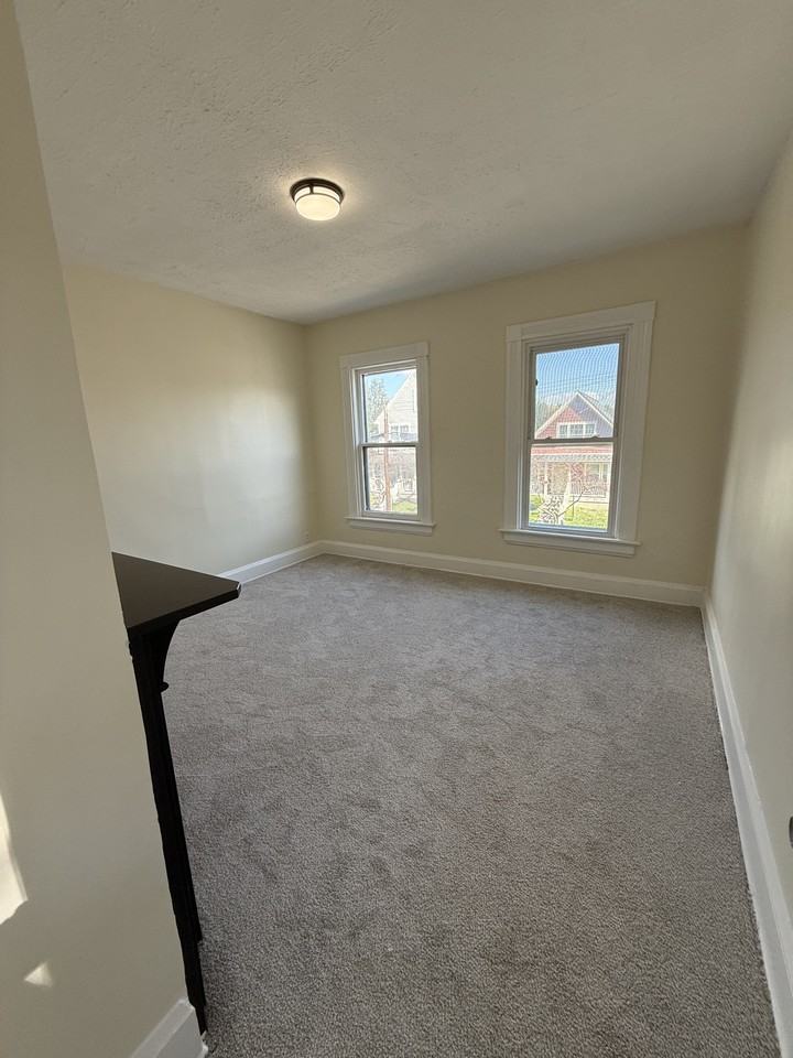113 W 66th St - Photo 5 of 24