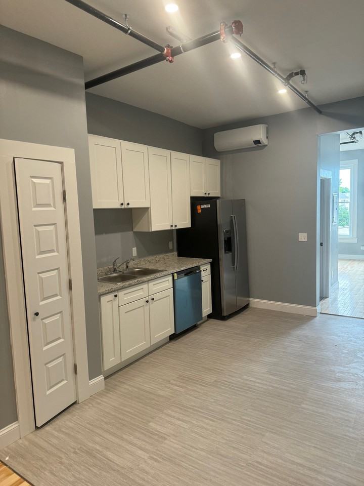 73 N Main St #302 - Photo 3 of 8