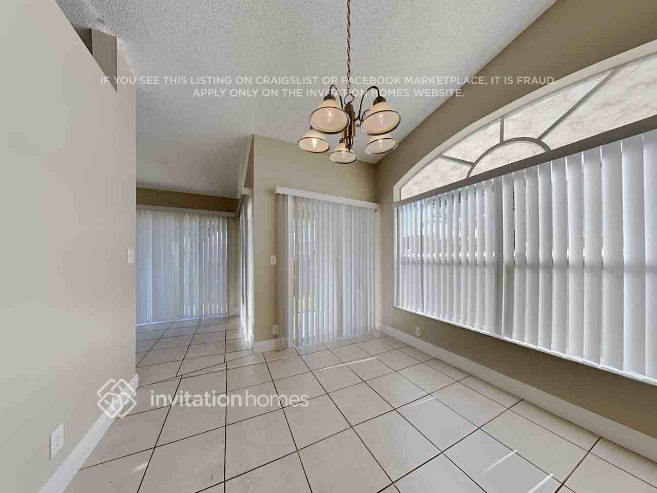 8103 Sw 157th Pl - Photo 5 of 19