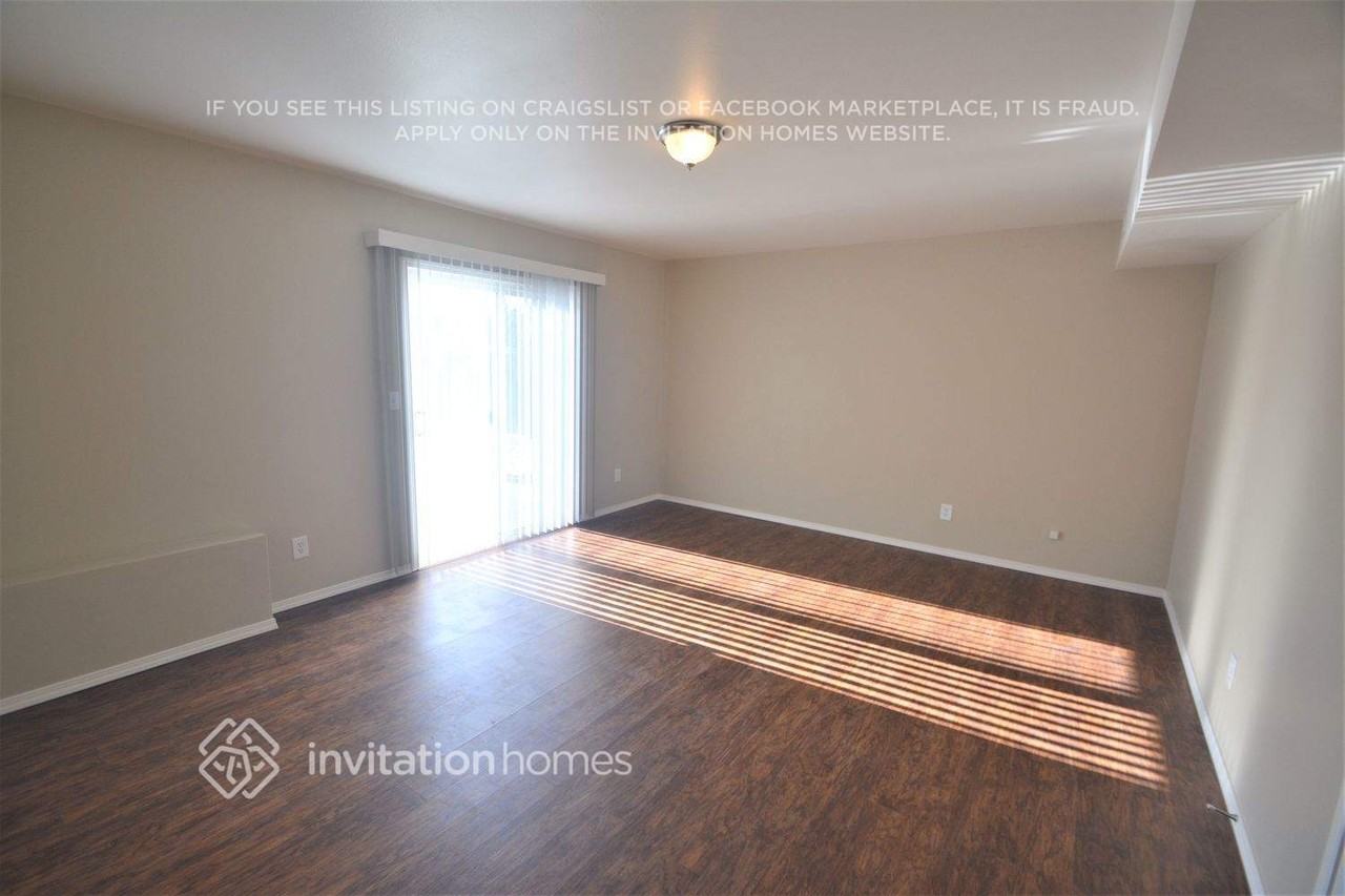 8018 Crown Ridge Blvd - Photo 5 of 16