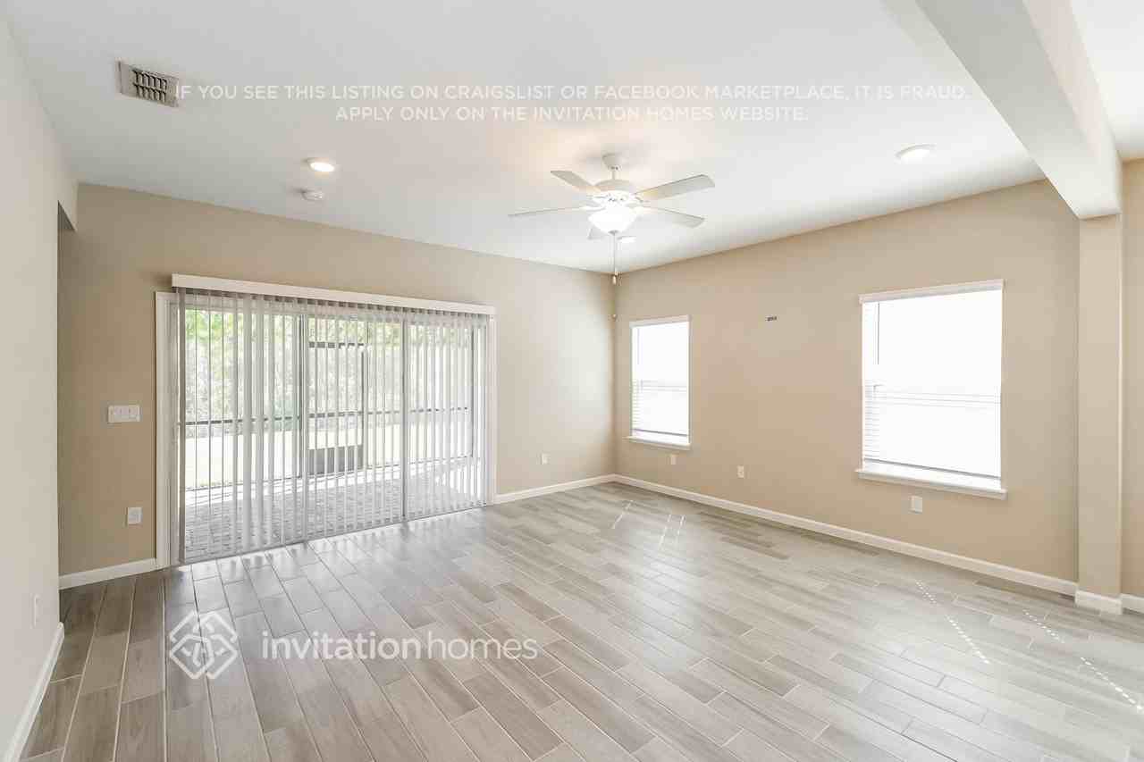 9884 Lemon Grass Ln - Photo 3 of 17