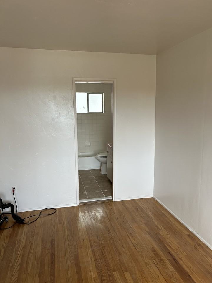 4492 Illinois St #4492E - Photo 6 of 8