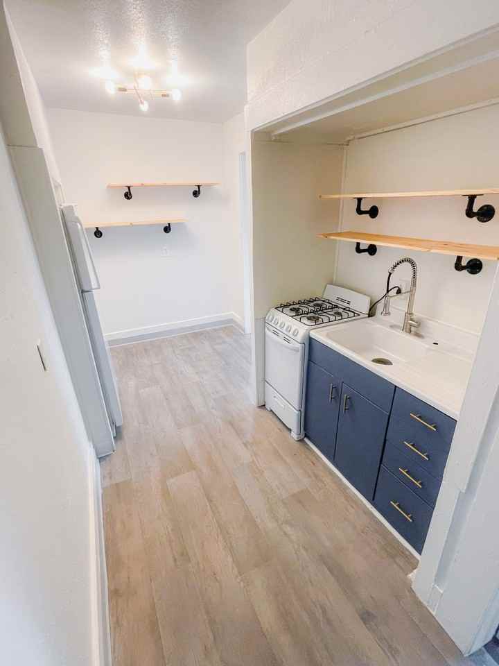 713 20th St #1919-2 - Photo 6 of 8