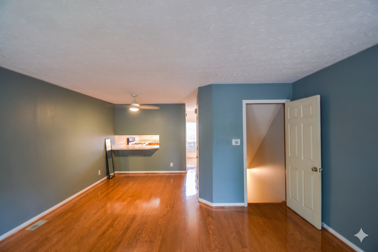 1136 Anthrop Dr - Photo 2 of 20