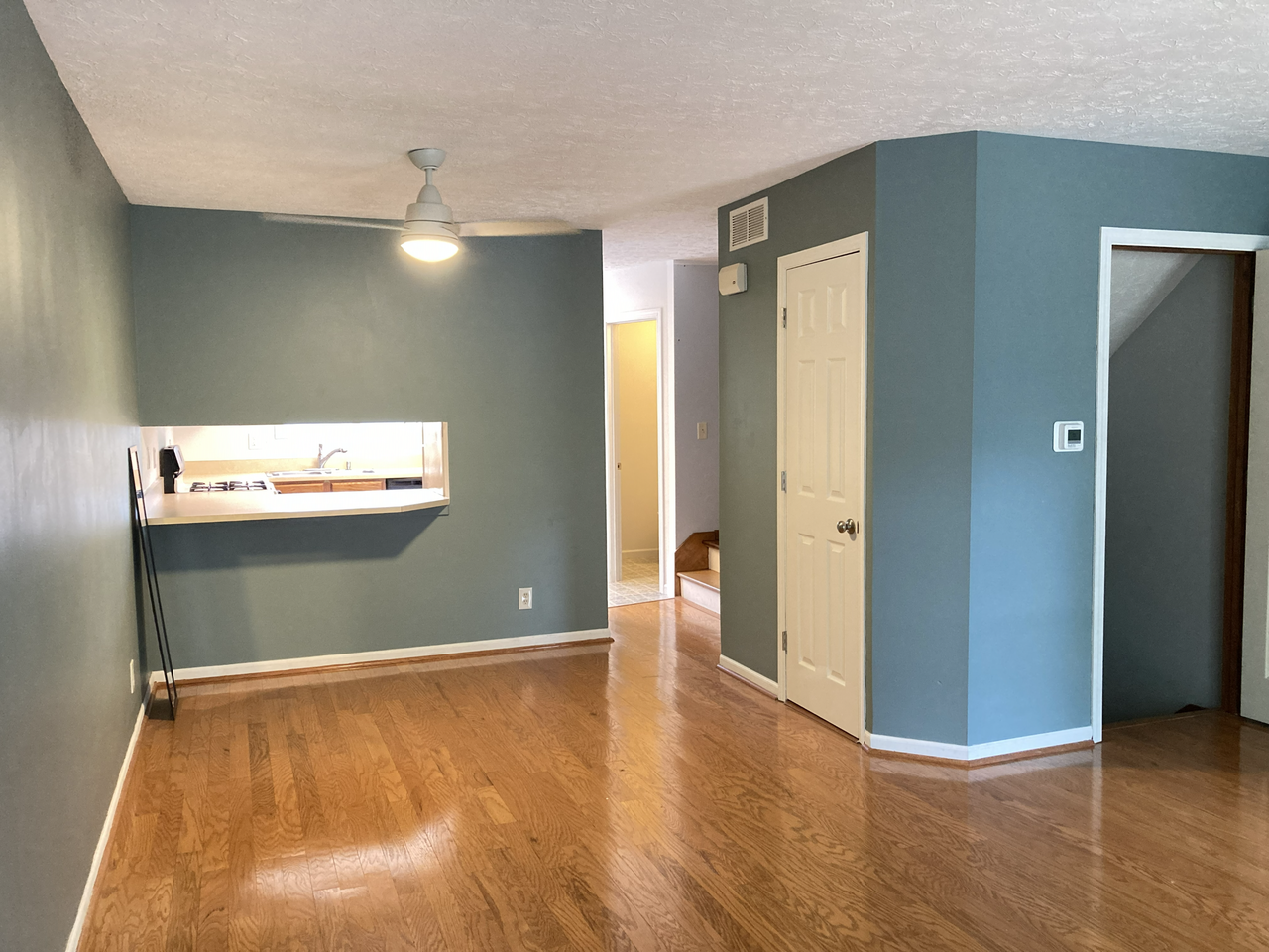 1136 Anthrop Dr - Photo 3 of 20