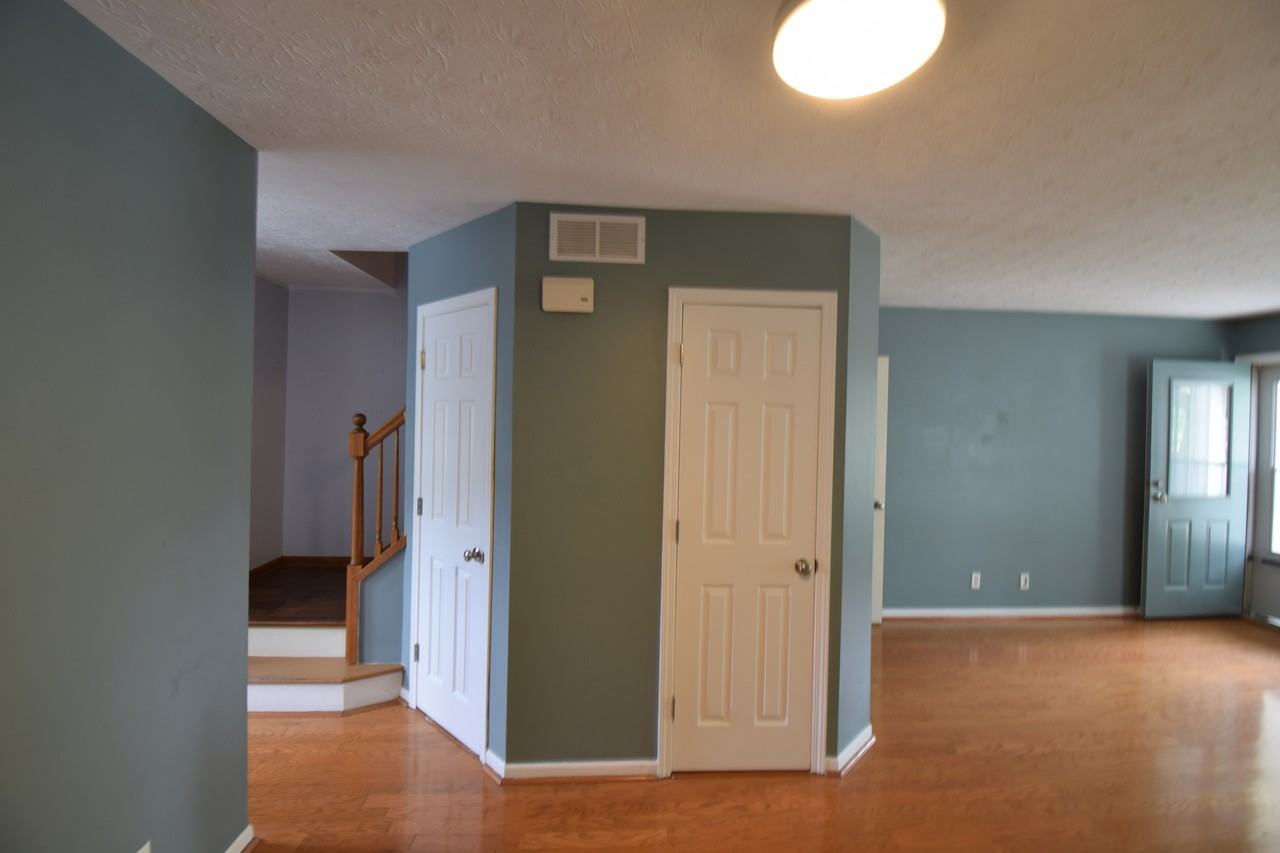 1136 Anthrop Dr - Photo 4 of 20