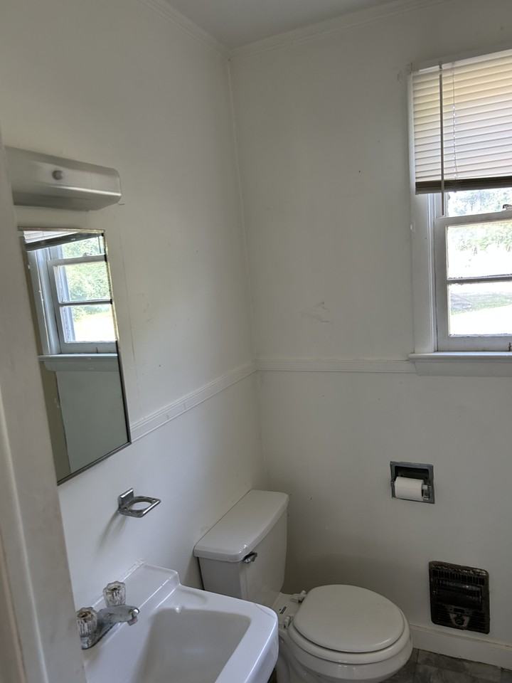 1004 W Kitty Hawk Rd #2 - Photo 3 of 9