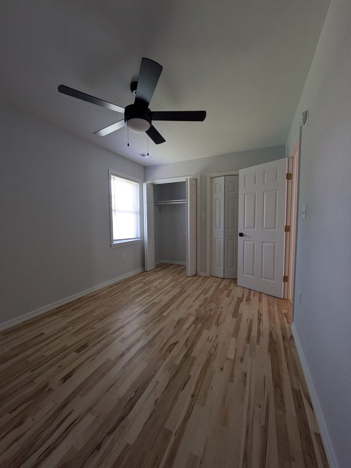 918 N Poindexter St #C - Photo 5 of 10