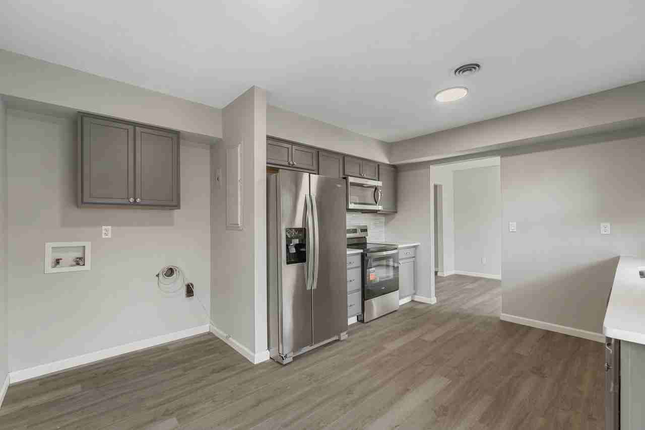 4224 Ridgefield Ct - Photo 2 of 16