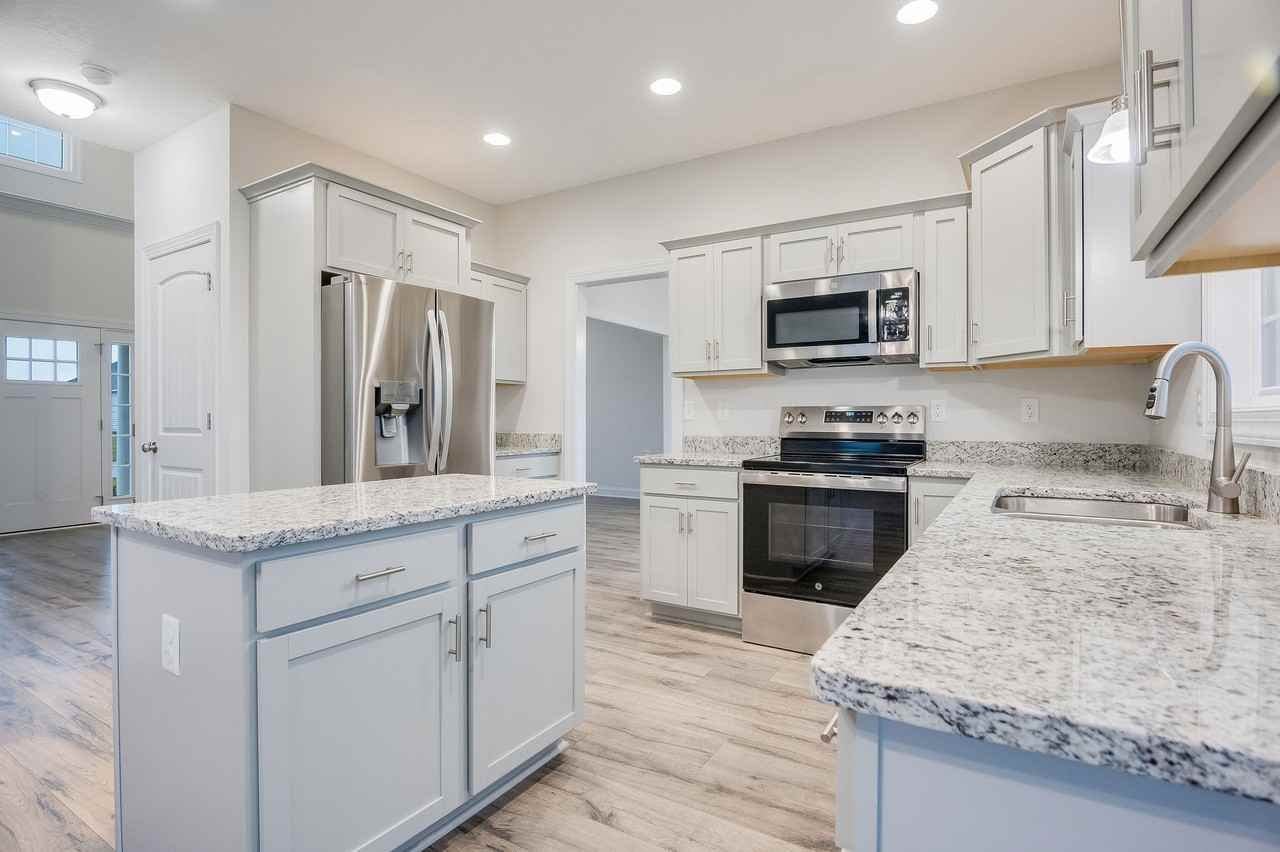 917 Uplands Ln - Photo 6 of 41
