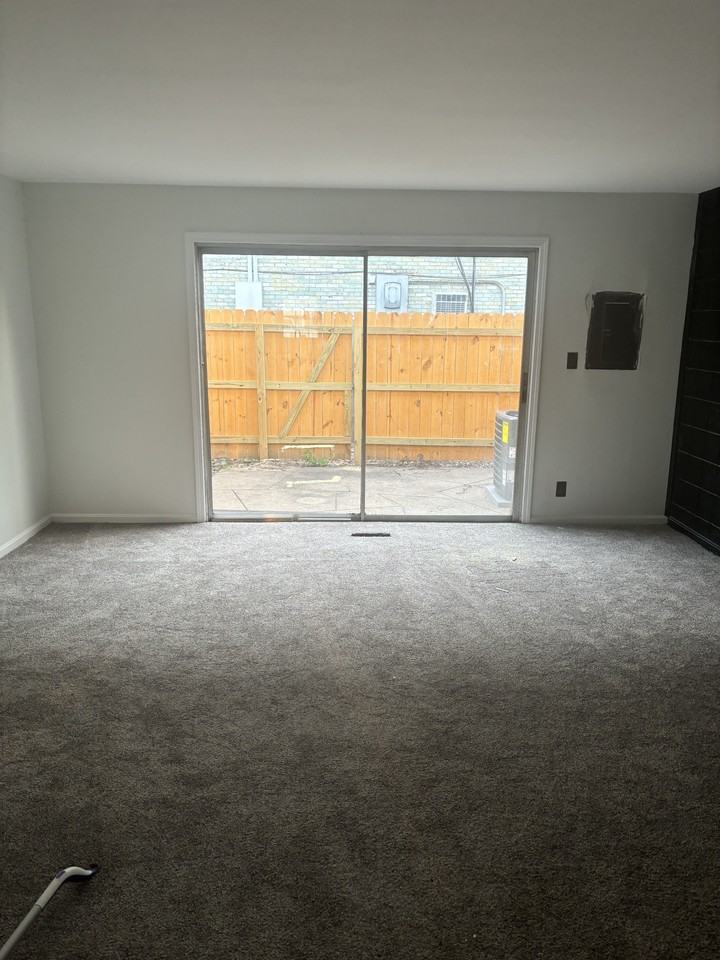 2869 Washington Ave - Photo 6 of 7