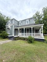 featured image of 1004 3rd Ave N #1