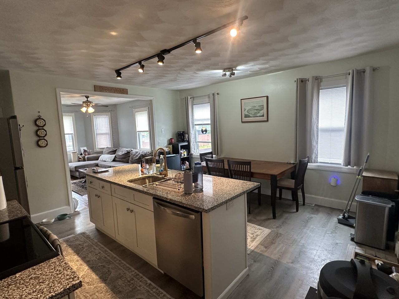 21 Elmore Ave #1 - Photo 3 of 12