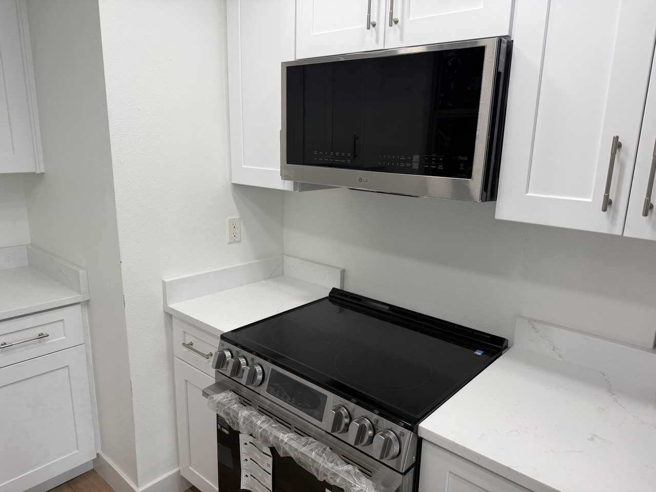1825 S Foothill Dr - Photo 4 of 17