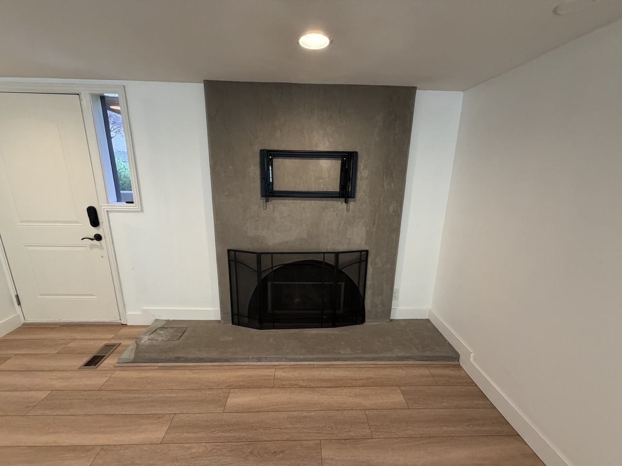 1825 S Foothill Dr - Photo 5 of 17