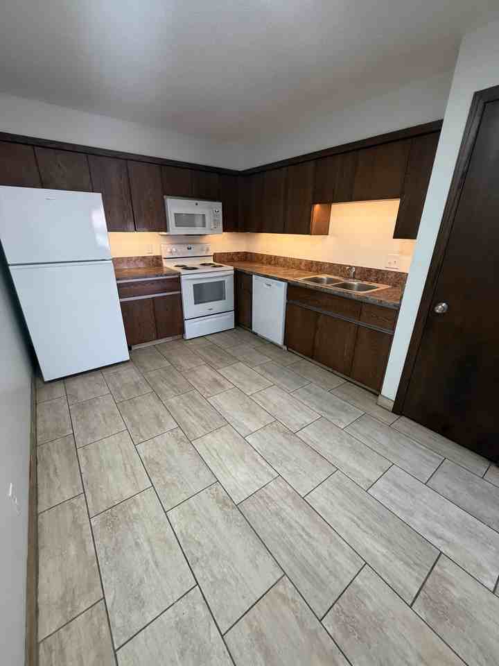 1618 S 14th St #3 - Photo 4 of 19