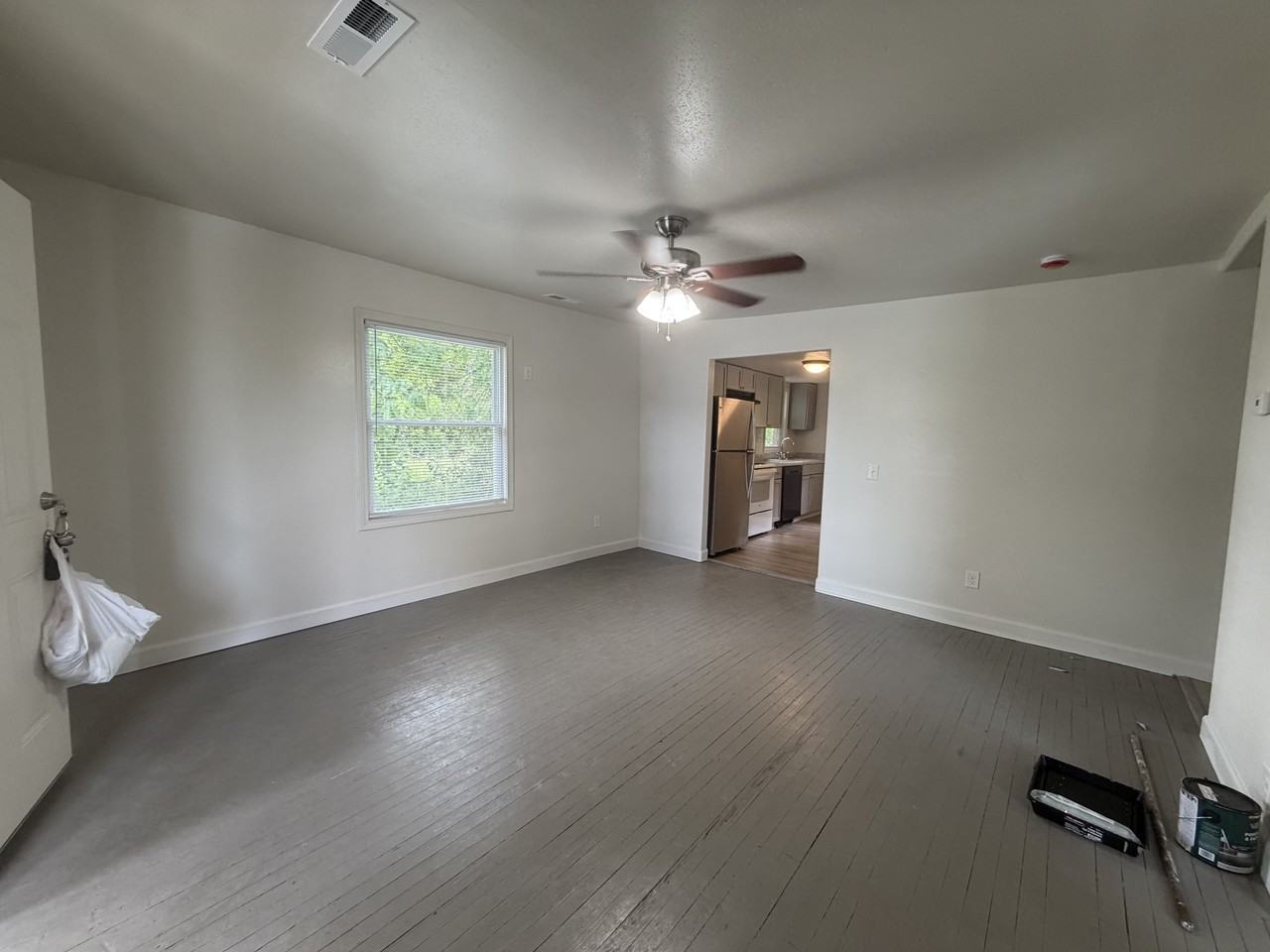 217 Walnut St - Photo 2 of 7