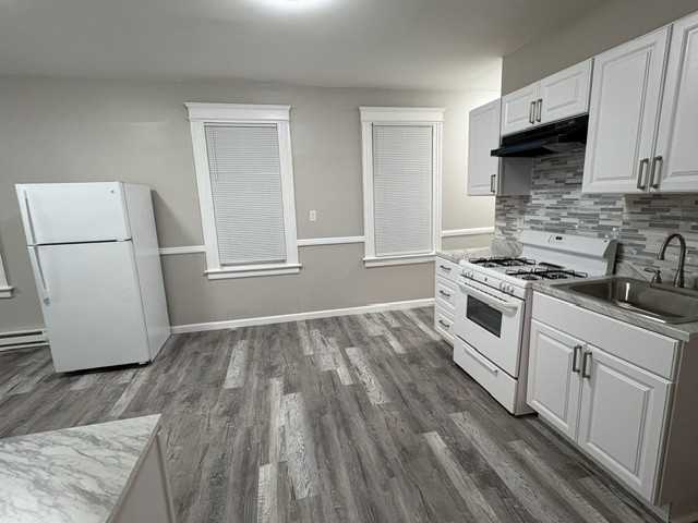 105 Division St #3