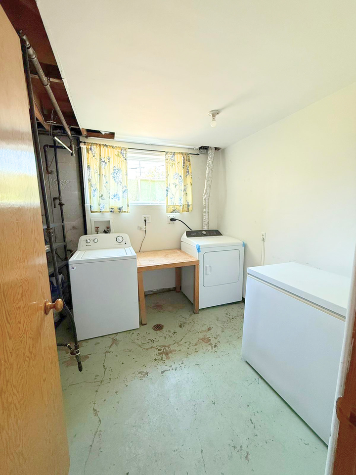 Forest Heights (Basement) - Photo 5 of 9